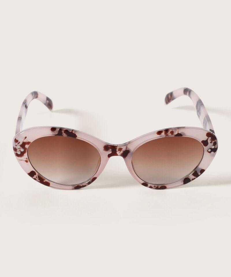 Gafas de sol con estilo elegante