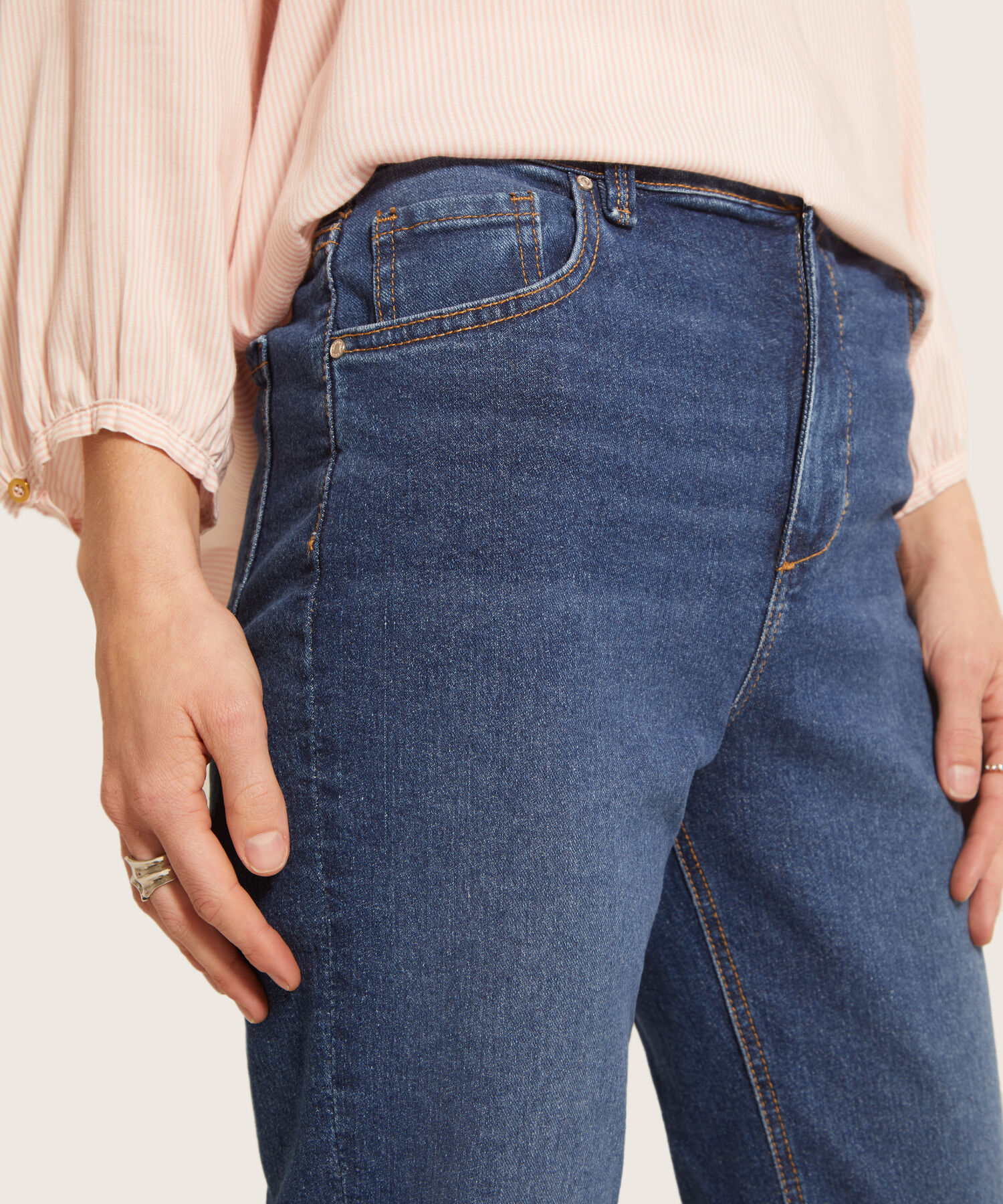 Jean Straight Tono Medio