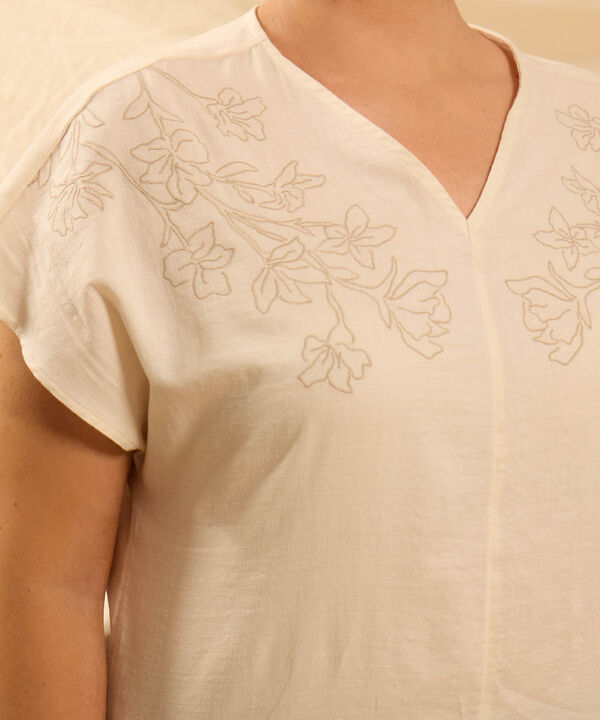 Blusa Con Bordado En Hombros Para Mujer Curvy
