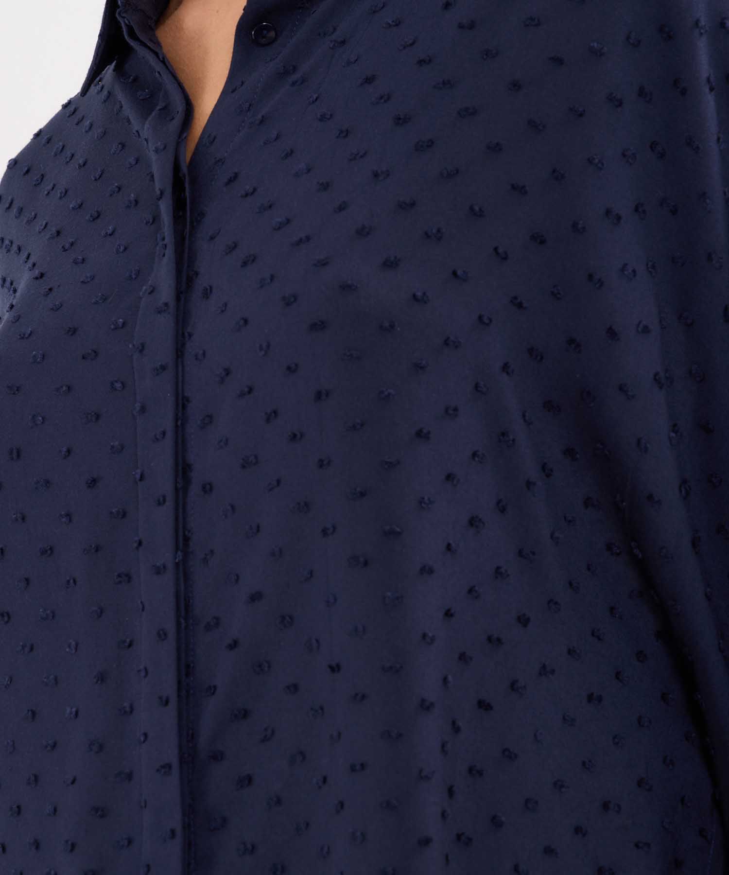 Camisa con Lunares en Tela