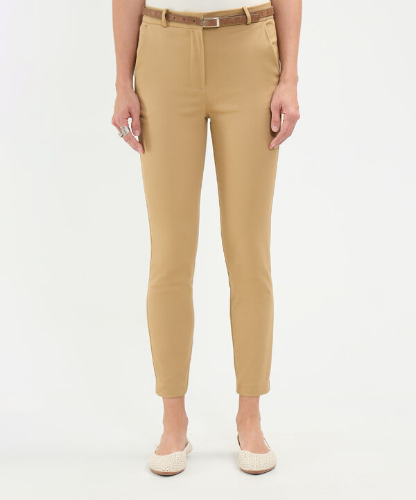 Pantalón Chino Básico image number null