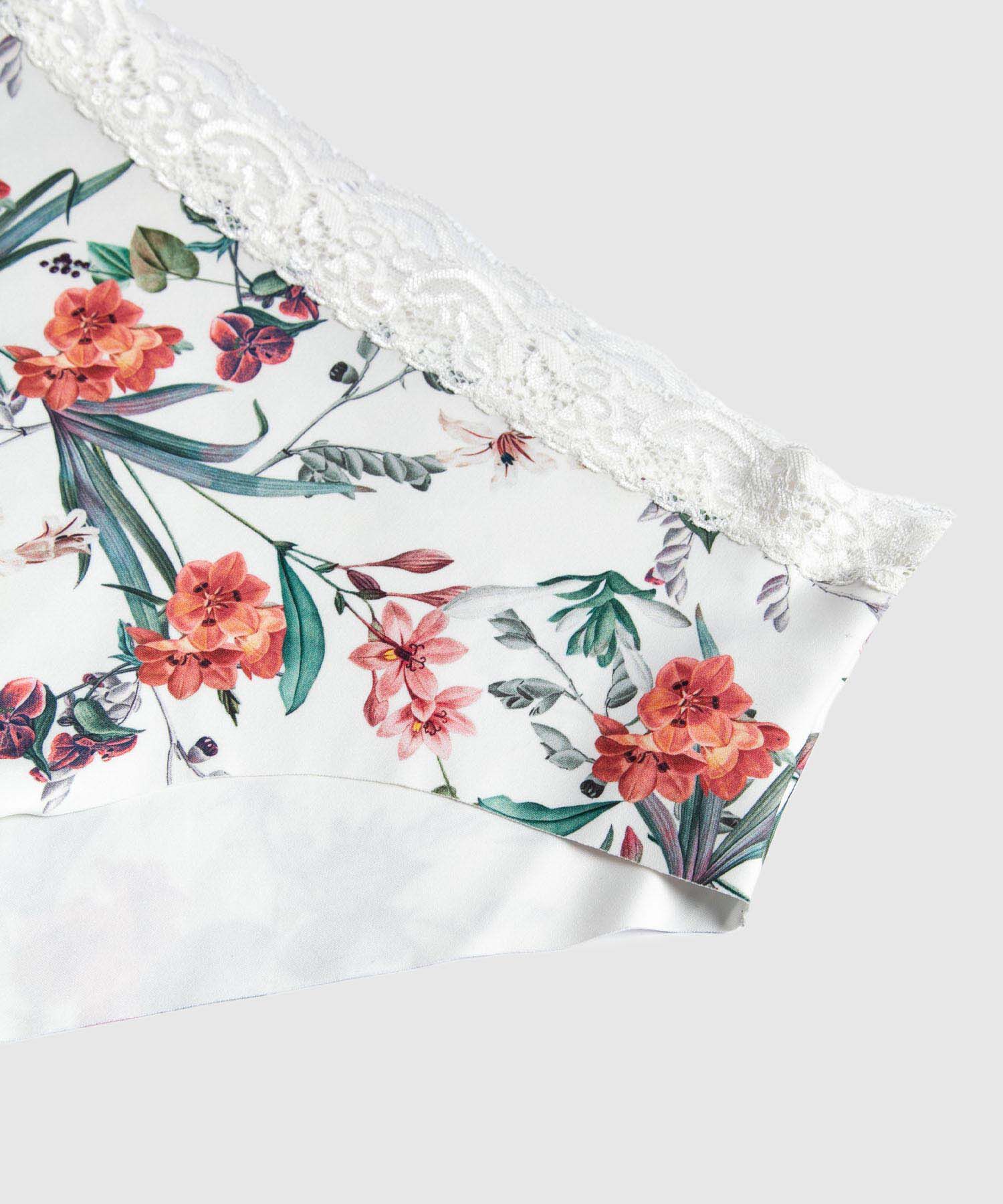 Panty Clásico con Encaje