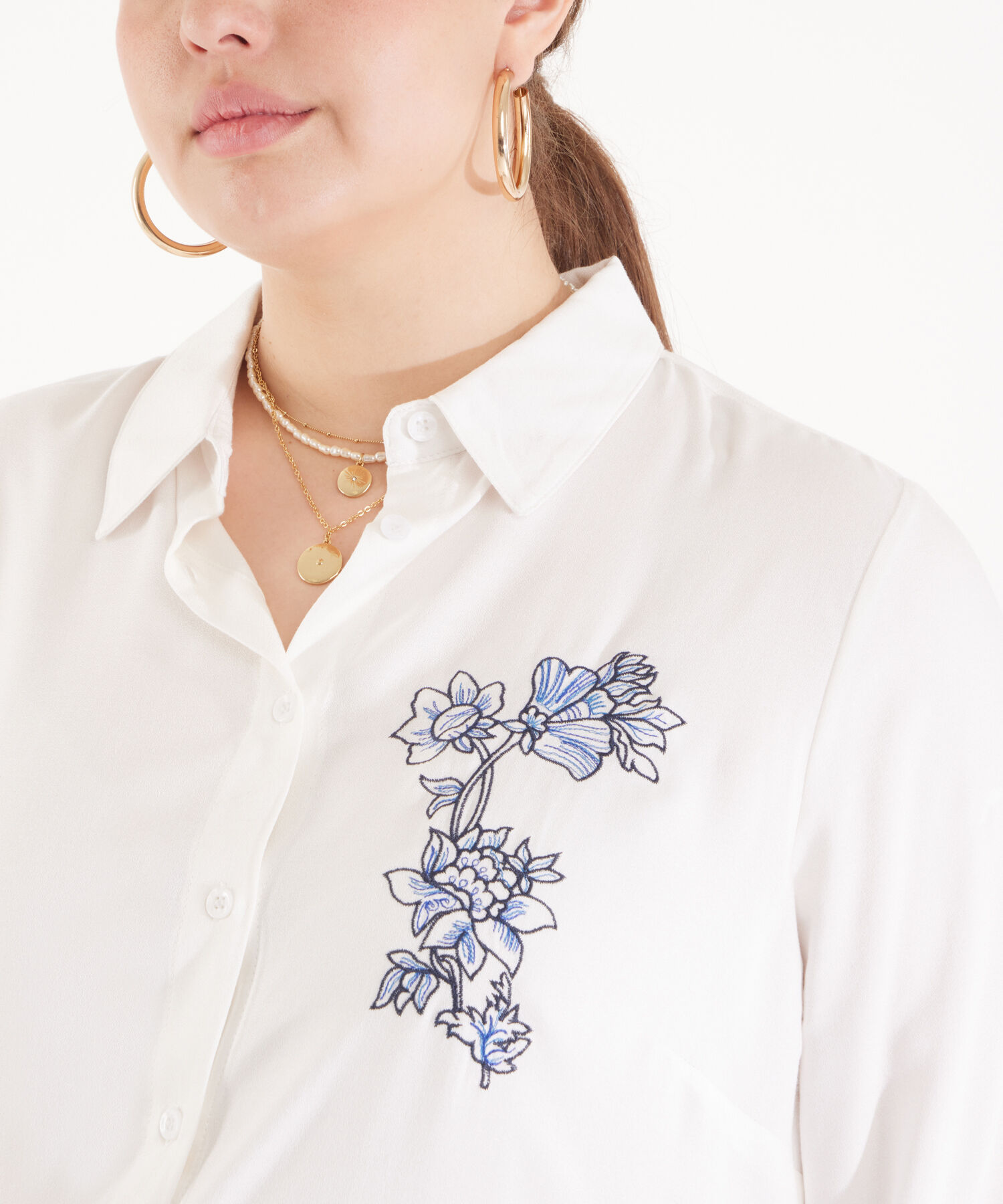 Camisa Unicolor Con Bordados Manga Tres Cuartos Compra Online Patprimo