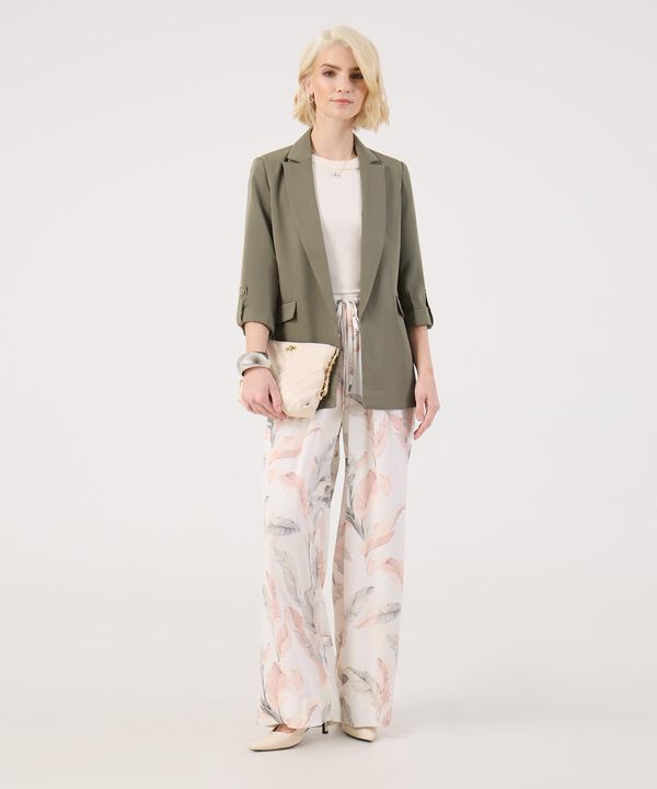 Blazer Unicolor Con Charreteras image number null