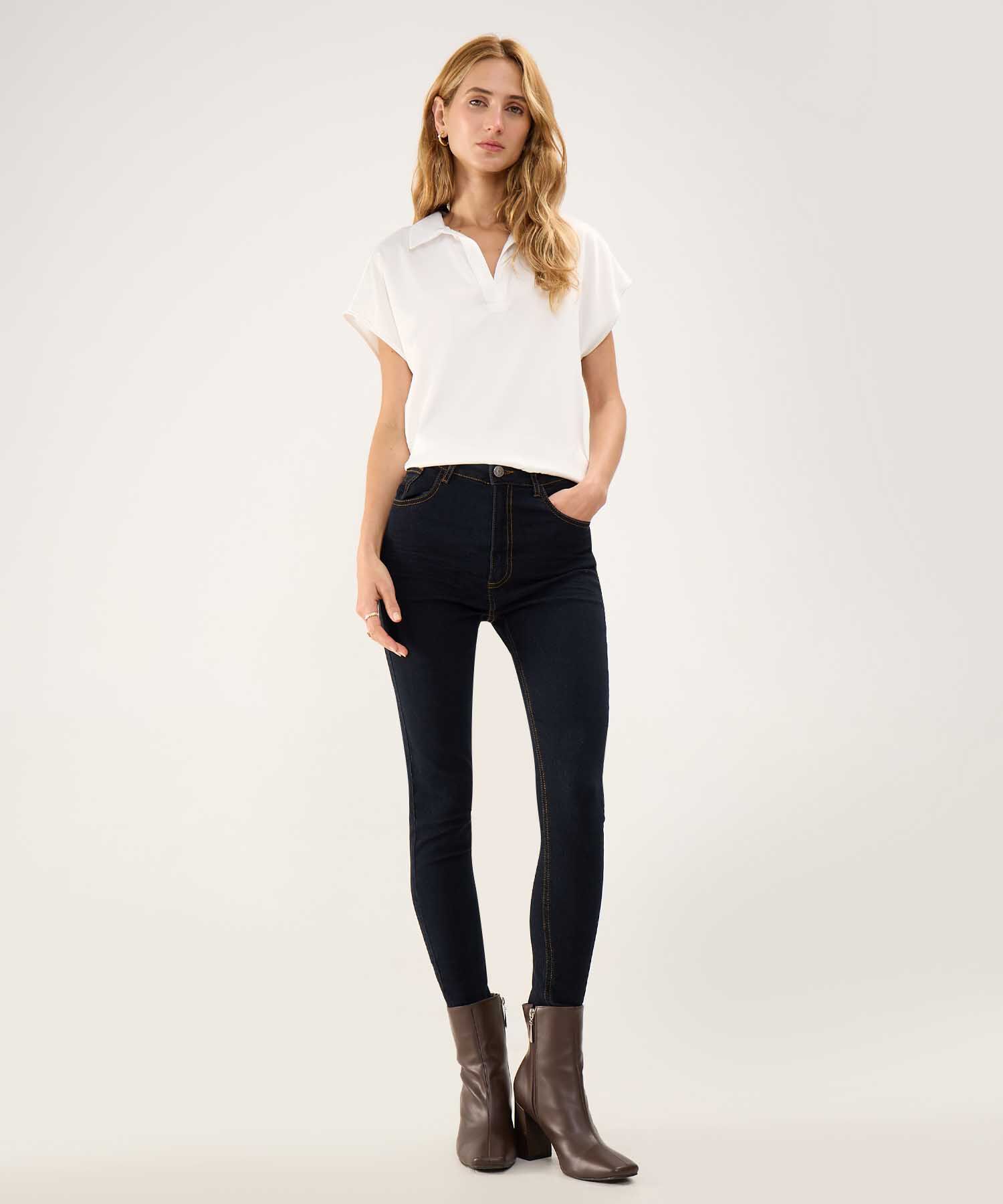 Blusa Satinada Escote en V
