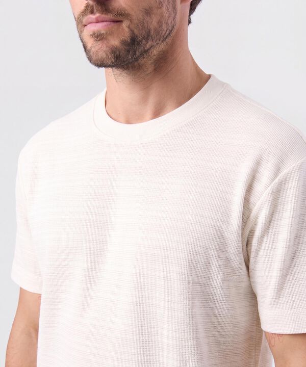Camiseta Texturizada Cuello Redondo Hombre