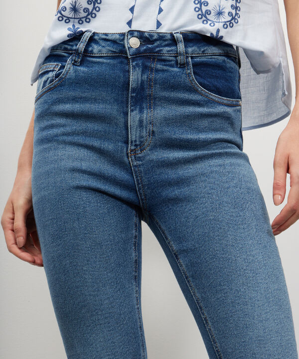 Jean Esencial Skinny Med Blue image number null