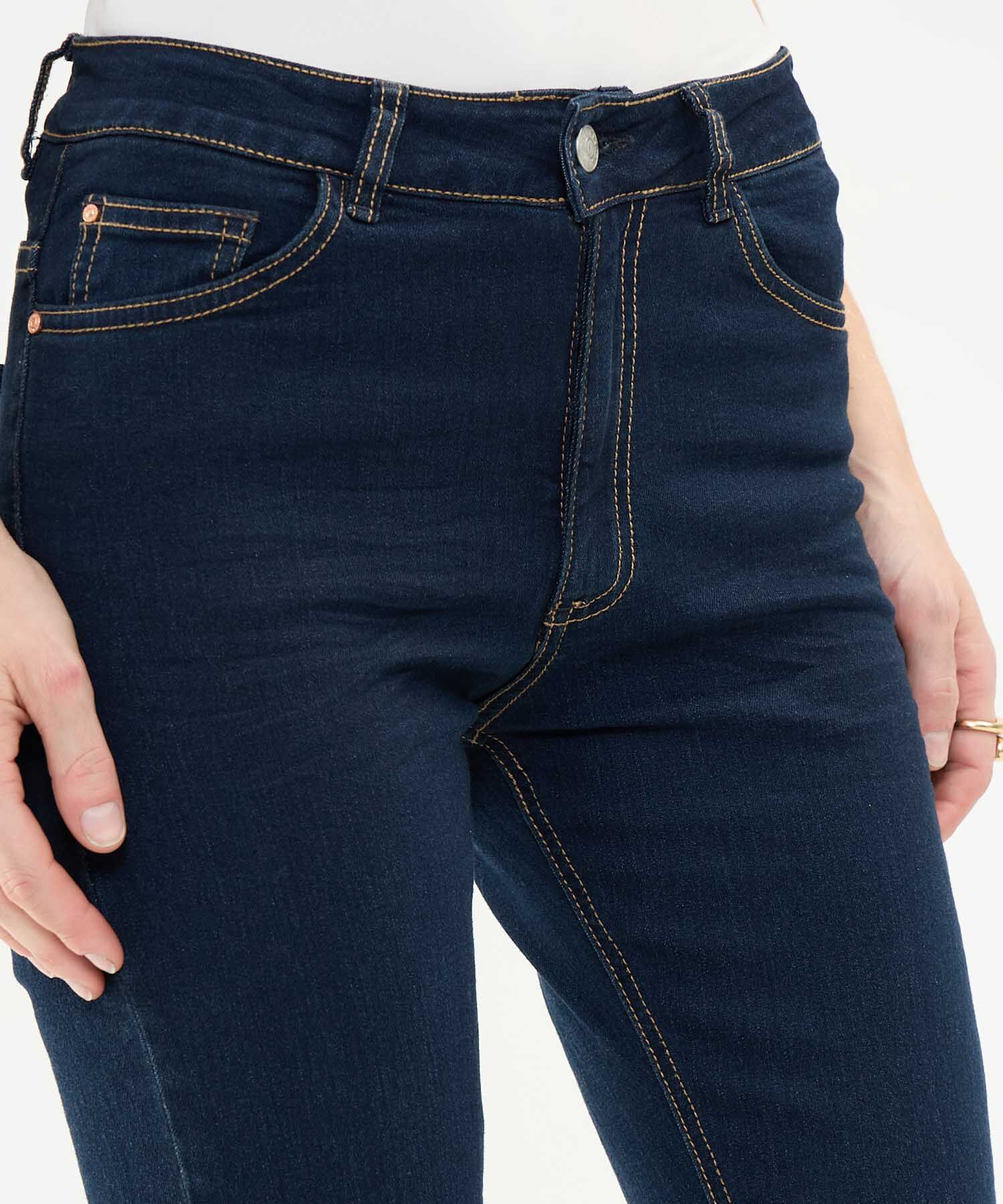 Jeans Straight Tono Negro