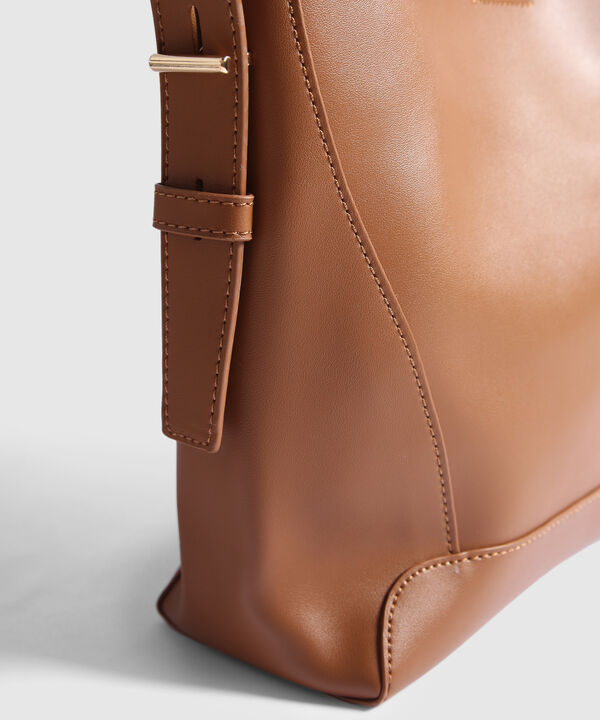 Bolsos image number null