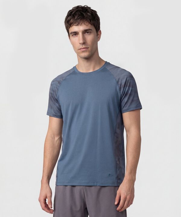 Camiseta Deportiva Con Detalle En Mangas 