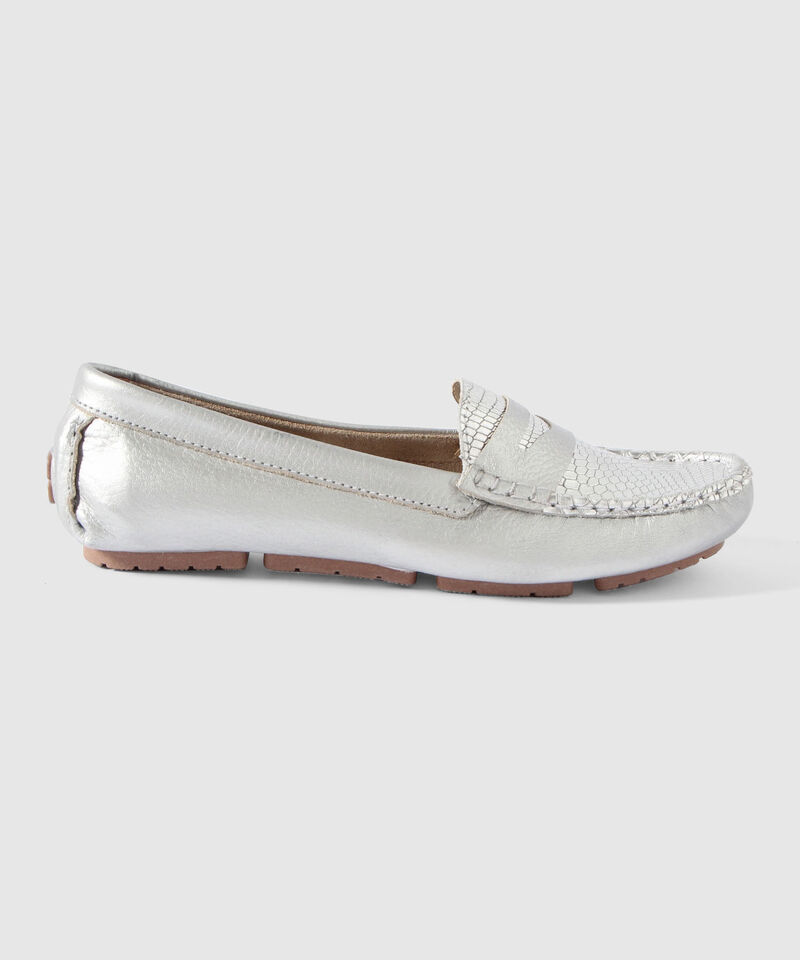 Mocasines con Detalle de Escamas