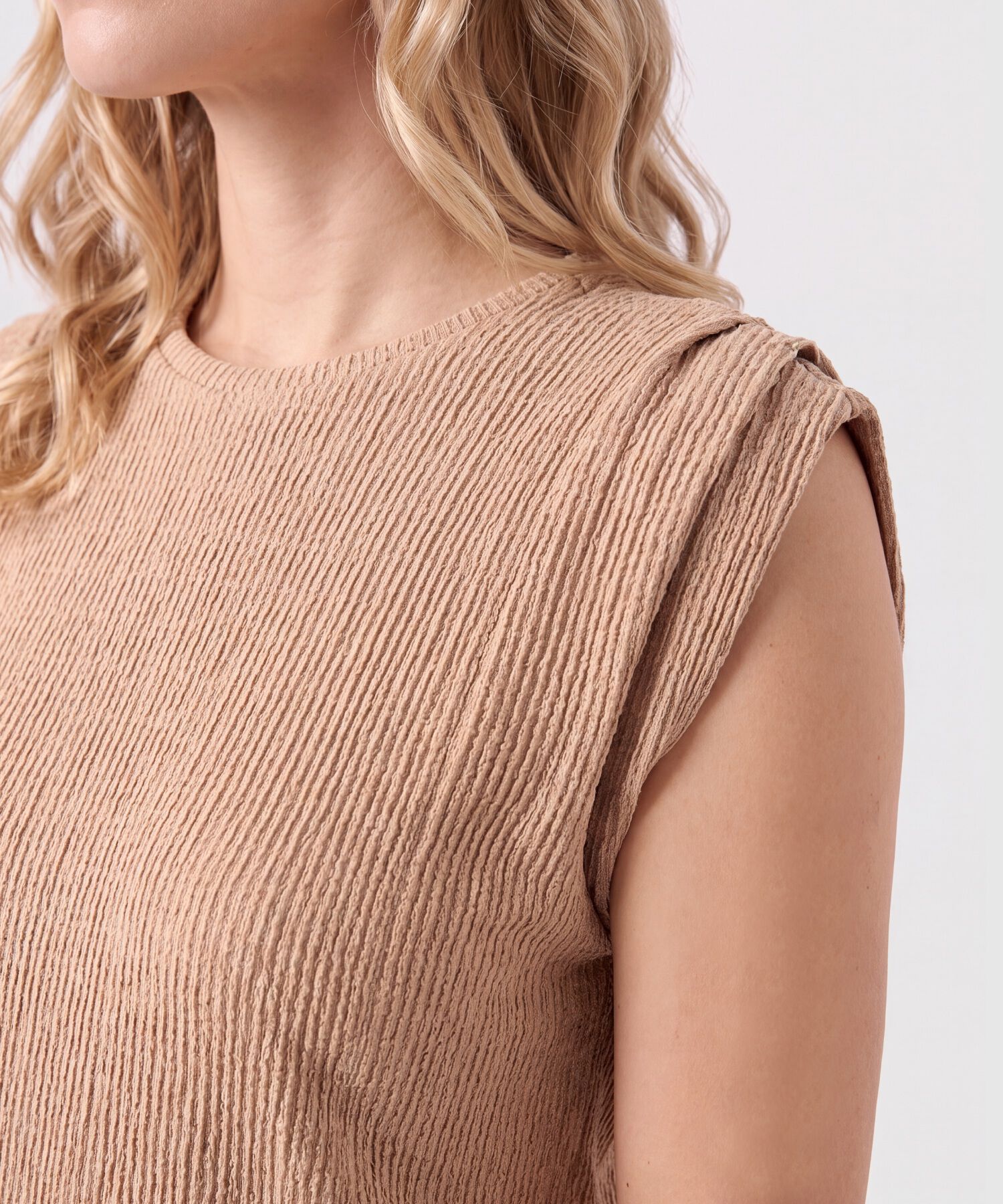 Camiseta Texturizada Sin Mangas Para Mujer