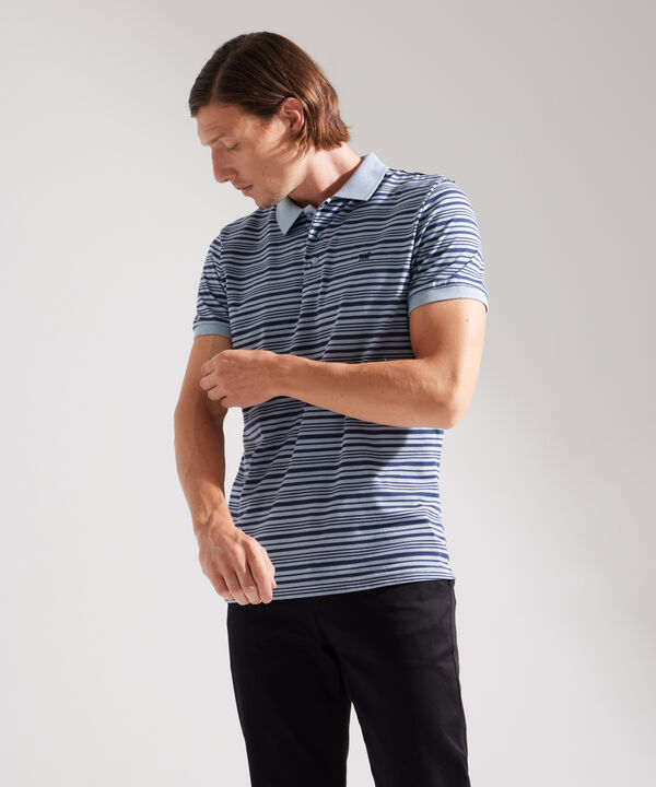 Polo, Cuello Y Puños Tejidos Con  Slim Fit
