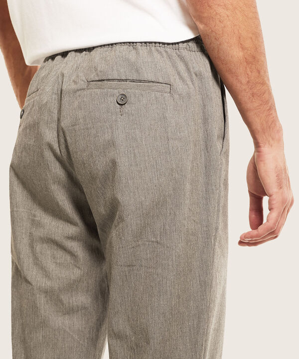 Pantal&oacute;n Chino Con El&aacute;stico