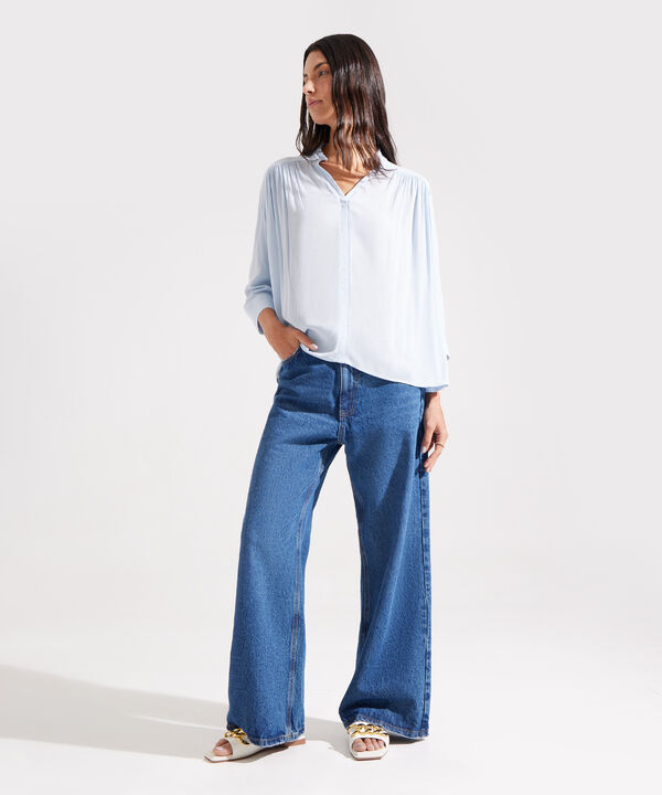 Blusa Cuello Neru Con Ruche Unicolor