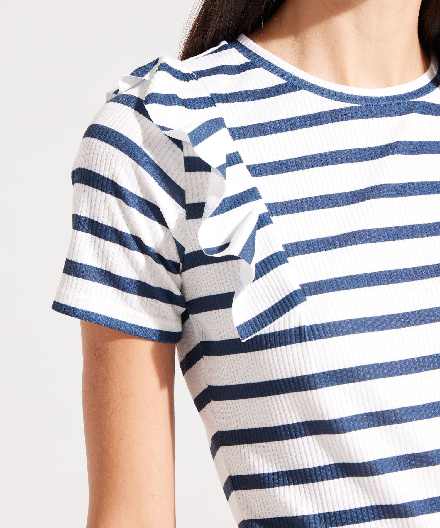 Camiseta a Rayas con Arandelas