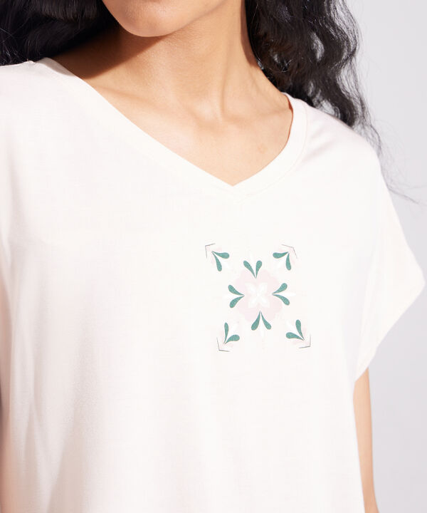 Pijama Camiseta Manga Corta Cuello En V Con Screen Y Pantalón Capri Tejido Plano