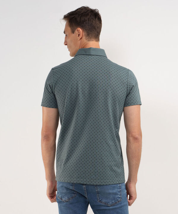 Polo Estampada, Cuello Duro Con Bolsillo, Silueta Regular Fit