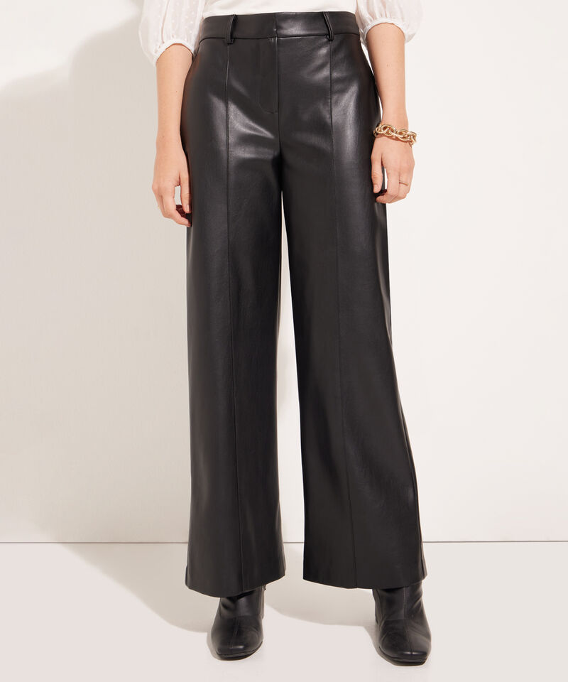 Pantalón En Polipiel Bota Amplia
