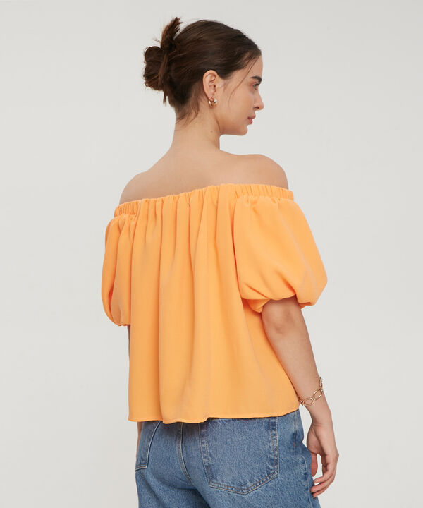 Blusa Encauchada Unicolor Manga Al Codo