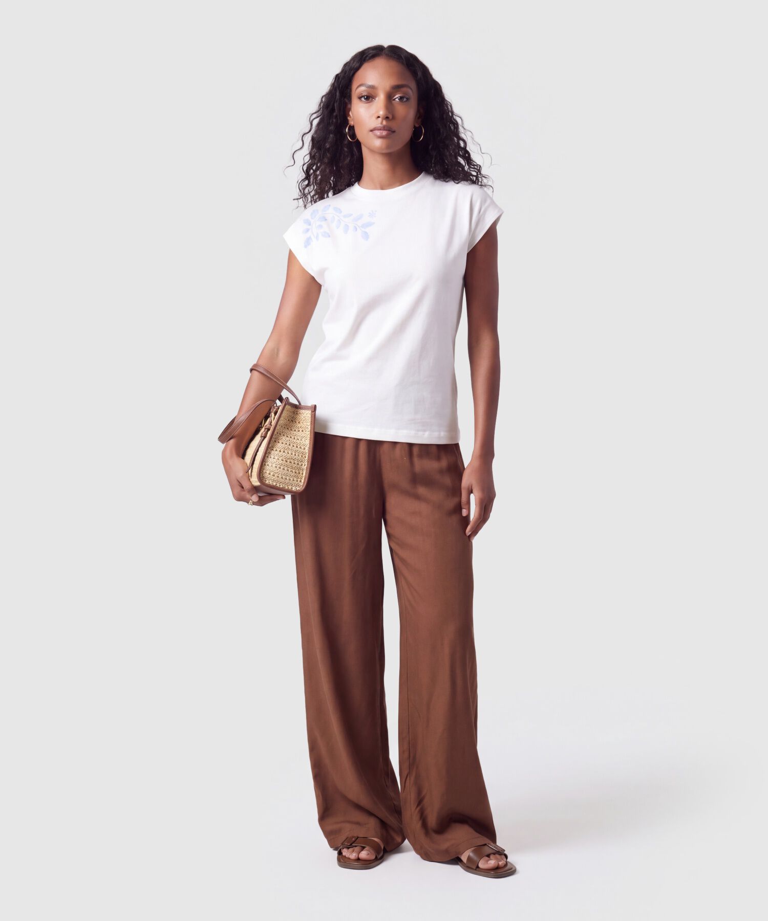 Camiseta Con Bordado Para Mujer