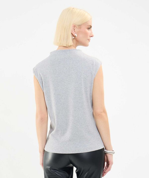 Camiseta con Botones