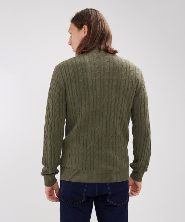 Saco Cuello Alto Con Cremallera