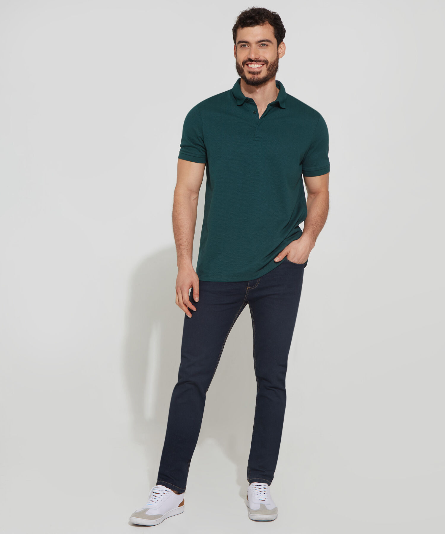 Polo Con Textura Unicolor, Regular Fit.