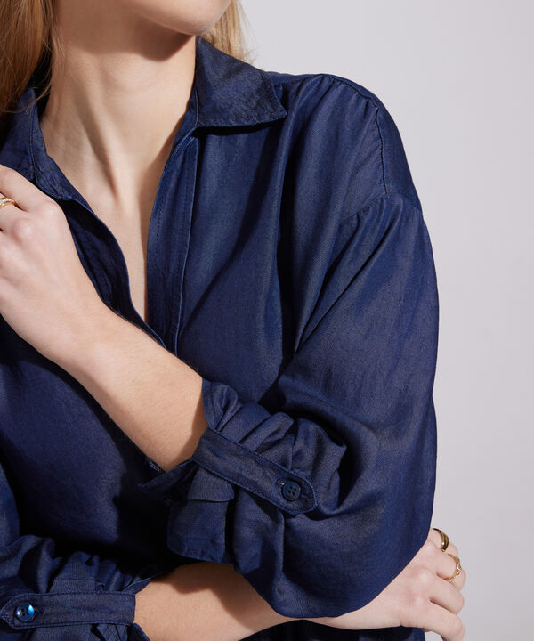 Camisa Con Entorche En Delantero Tono Medio, Manga Larga
