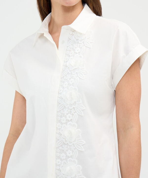 Camisa con Aplique Bordado image number null