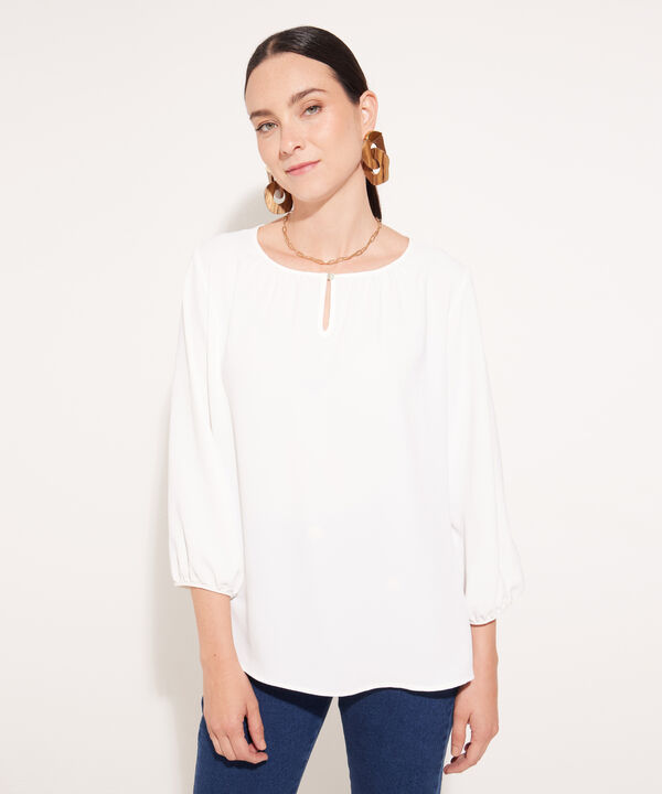 Blusa Manga 3/4 Con Detalle De  Pechera Con Broches  En Espalda