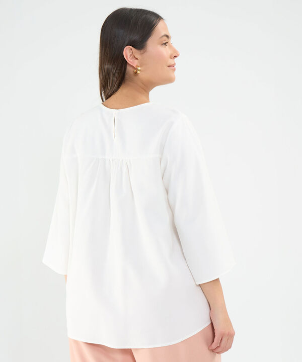 Blusa con Bordado