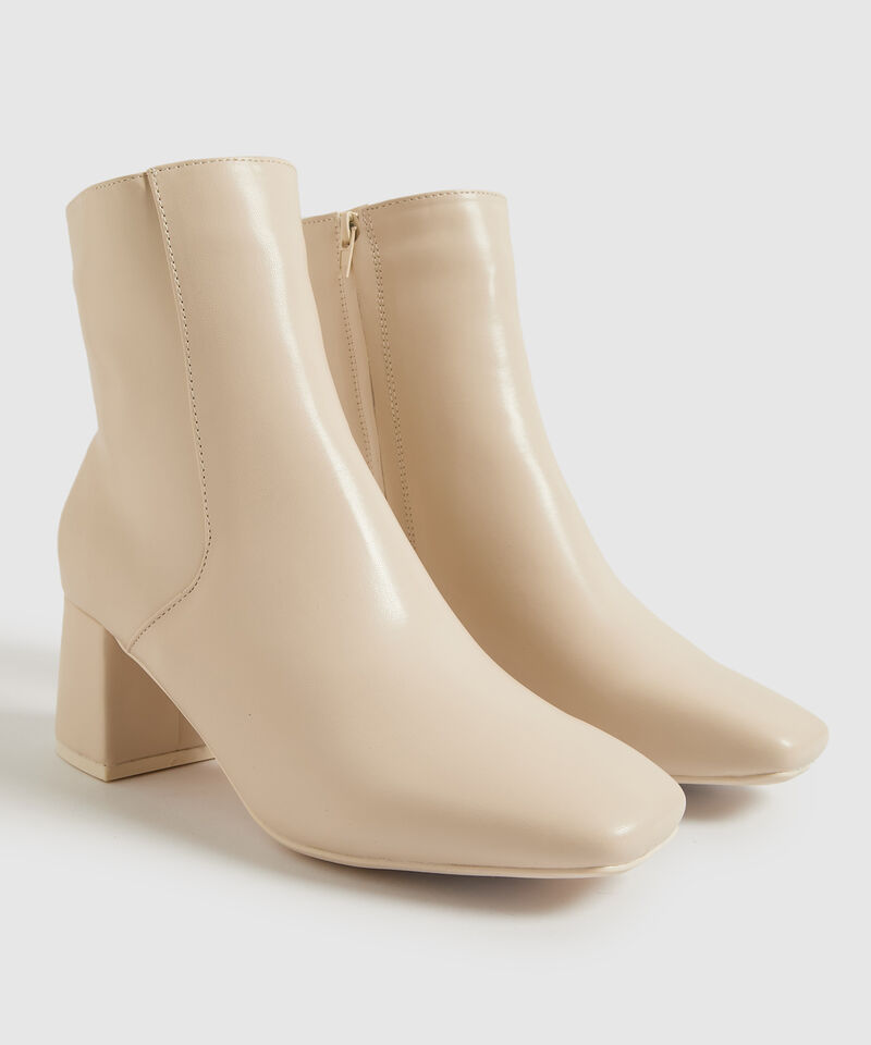 Botines de Tacón