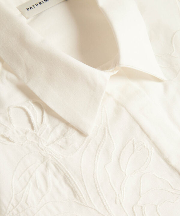 Camisa con Bordado Floral image number null