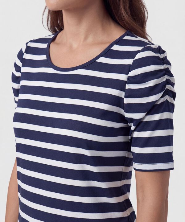 Camiseta Manga Corta Con Ruche Estampada