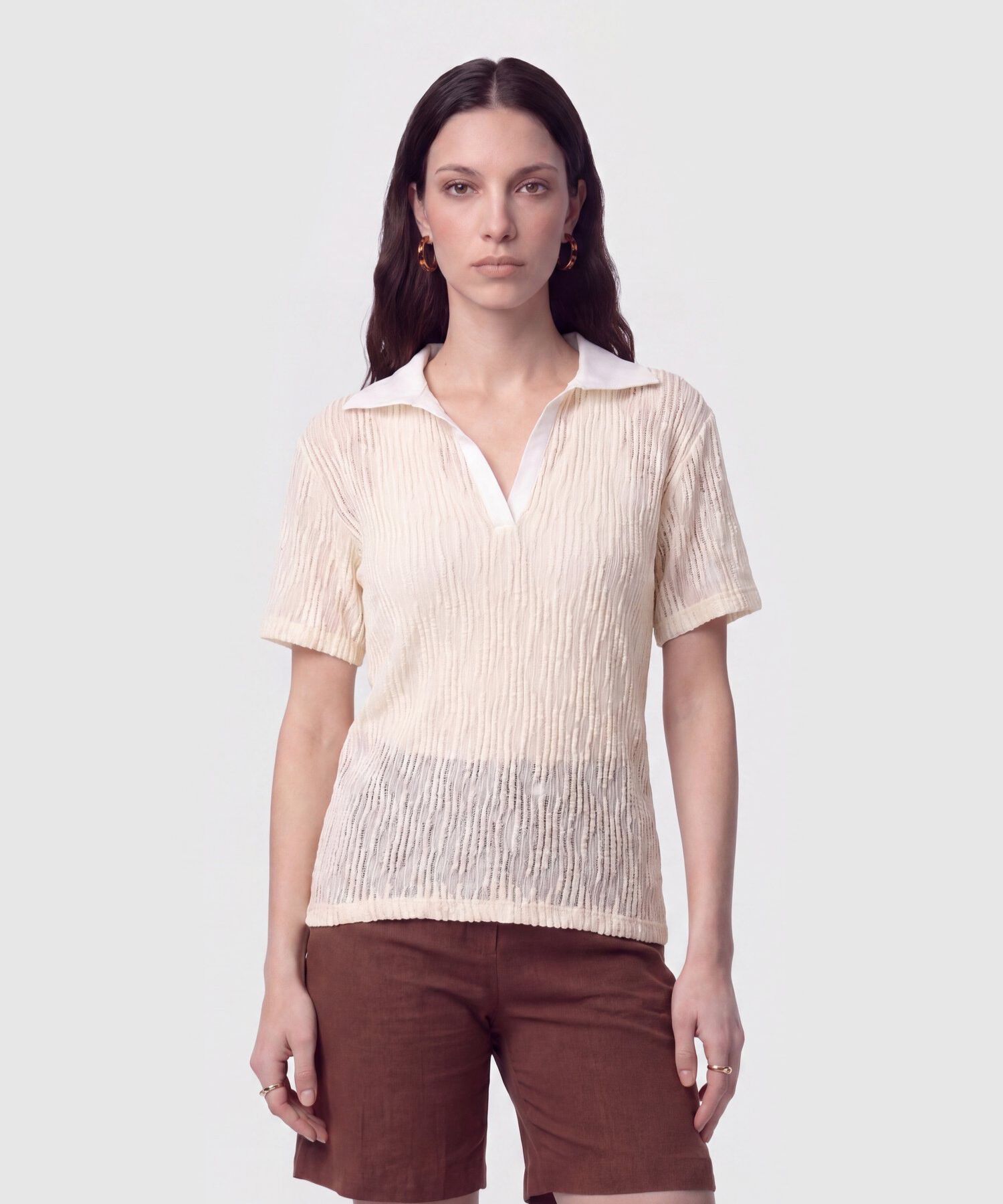 Polo Texturizada Con Cuello En V Para Mujer