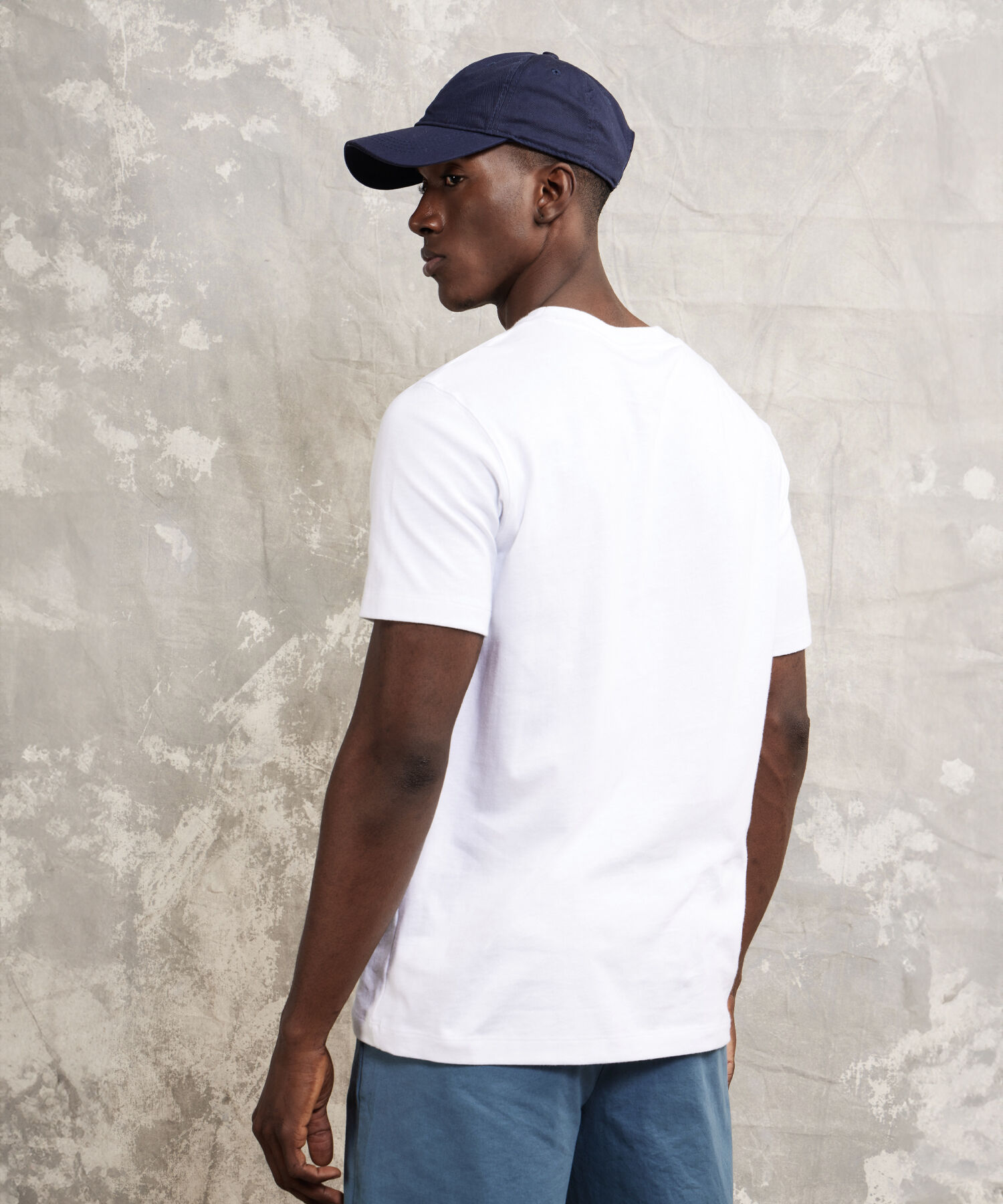 Camiseta Con Bordado Manga Corta