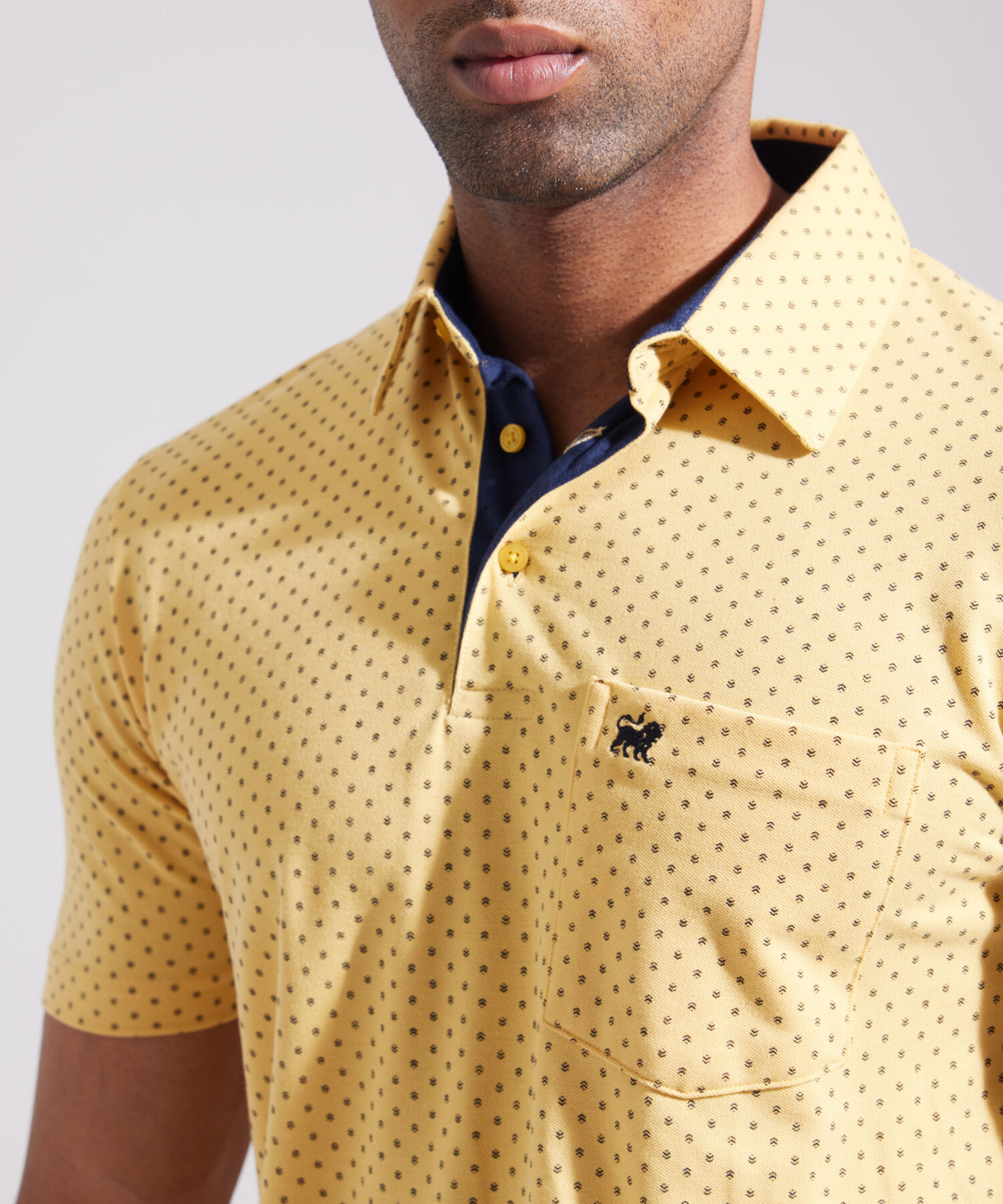 Polo Estampada Cuello Duro, Con Bolsillo