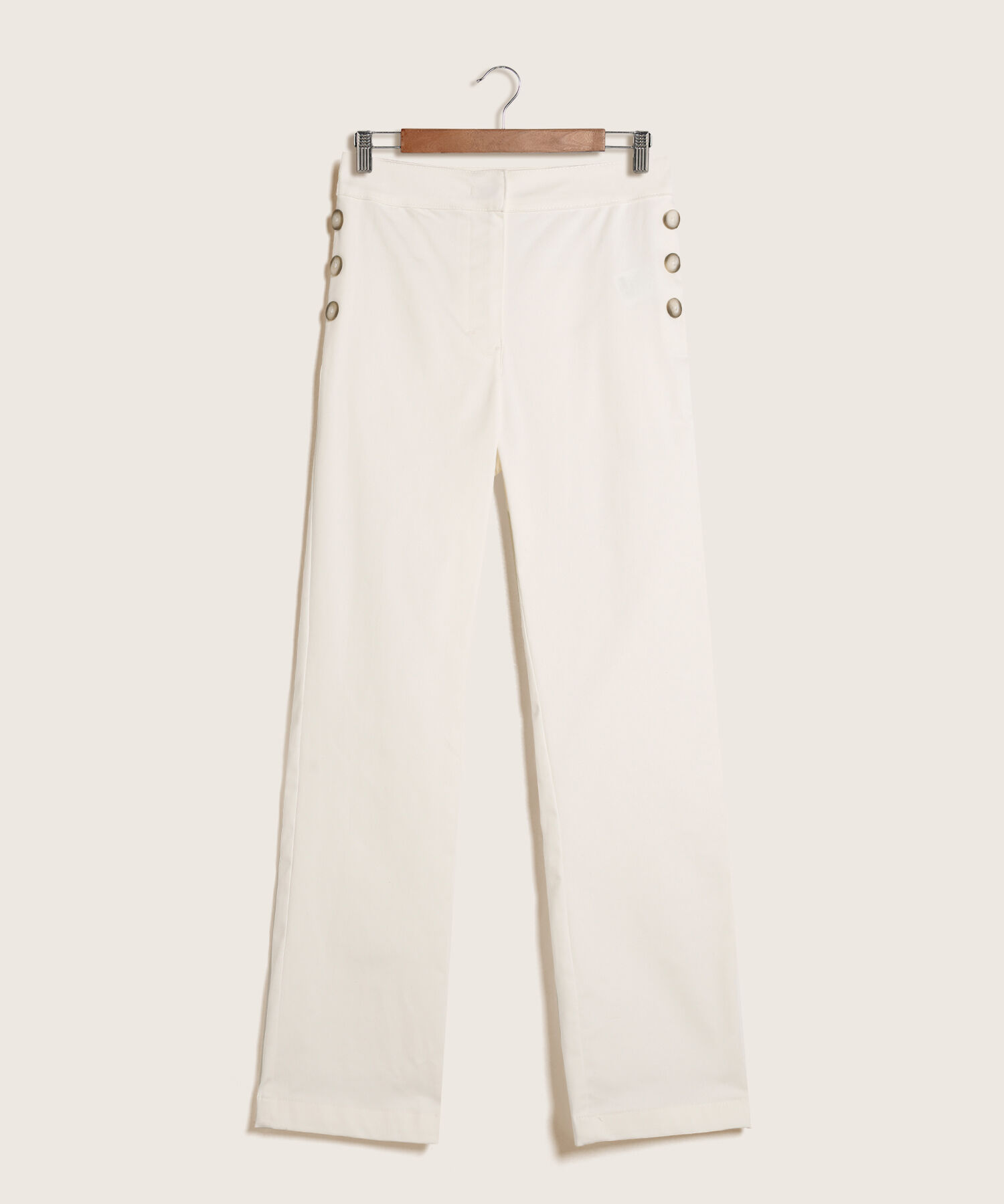 Pantalon Con Botones En Diagonal