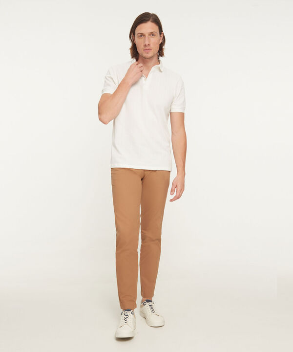 Pantalon Chino Unicolor Con Cordón