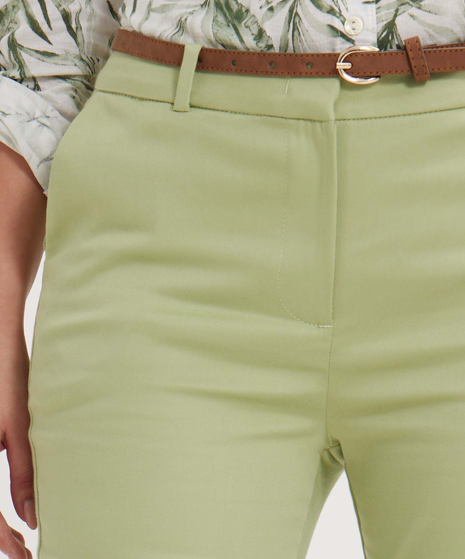 Pantalon Chino Unicolor  Con Cinturon