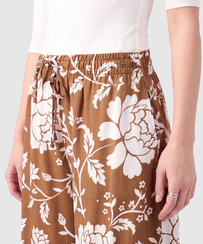 Pantal&oacute;n Fluido Bota Ancha Mujer
