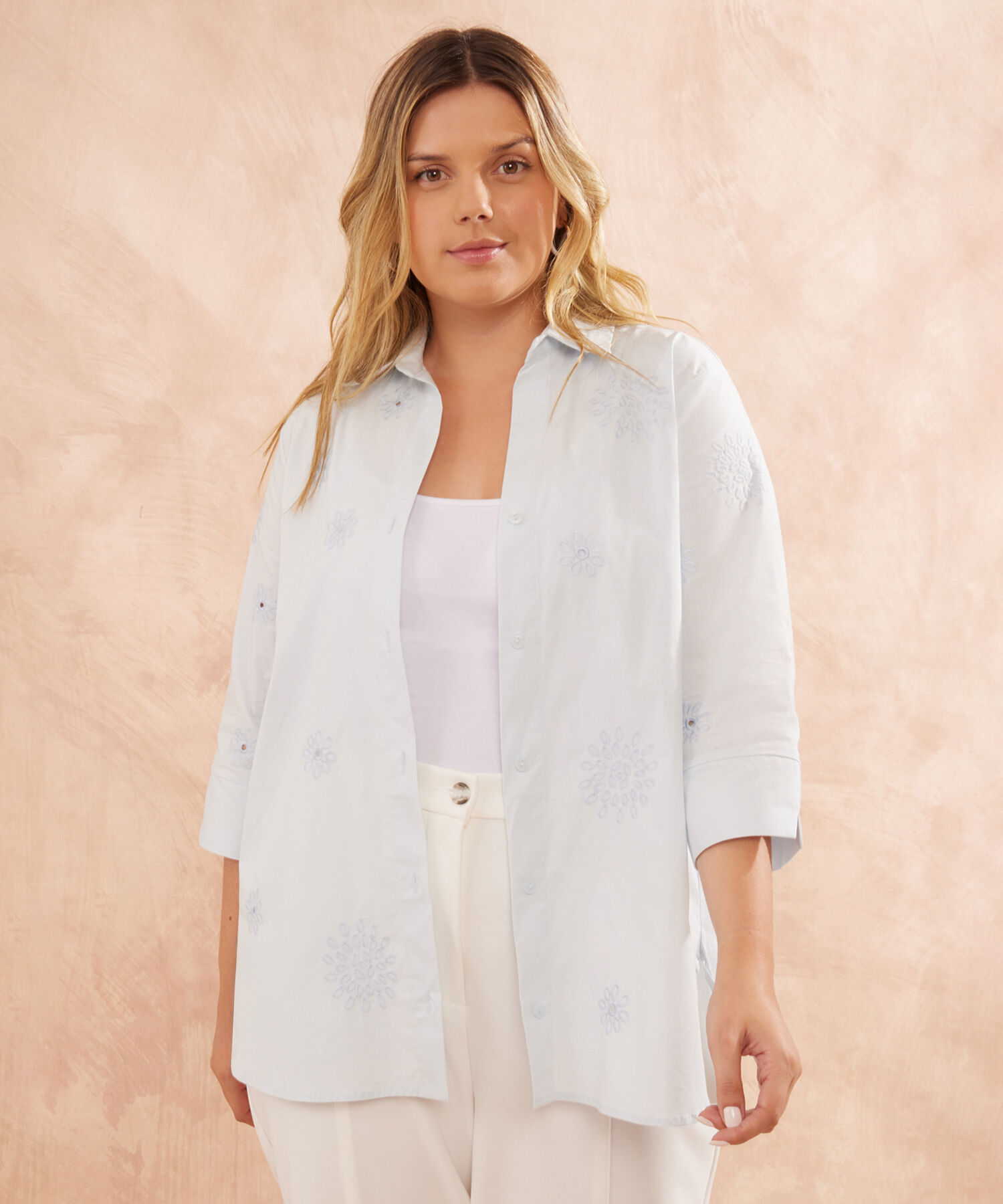 Camisa Con Troquelado