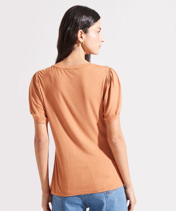 Camiseta Manga Corta Englobada