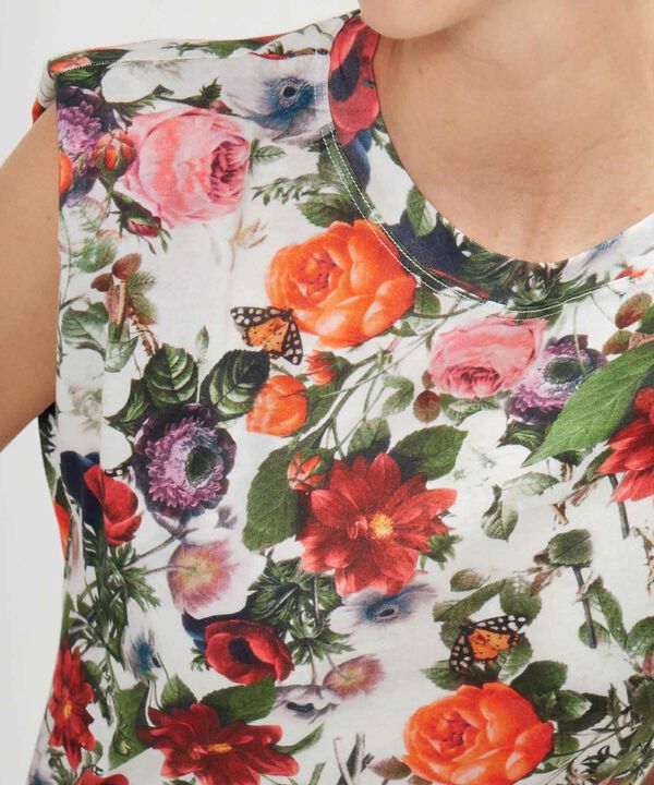 Camiseta Estampada Con Hombreras
