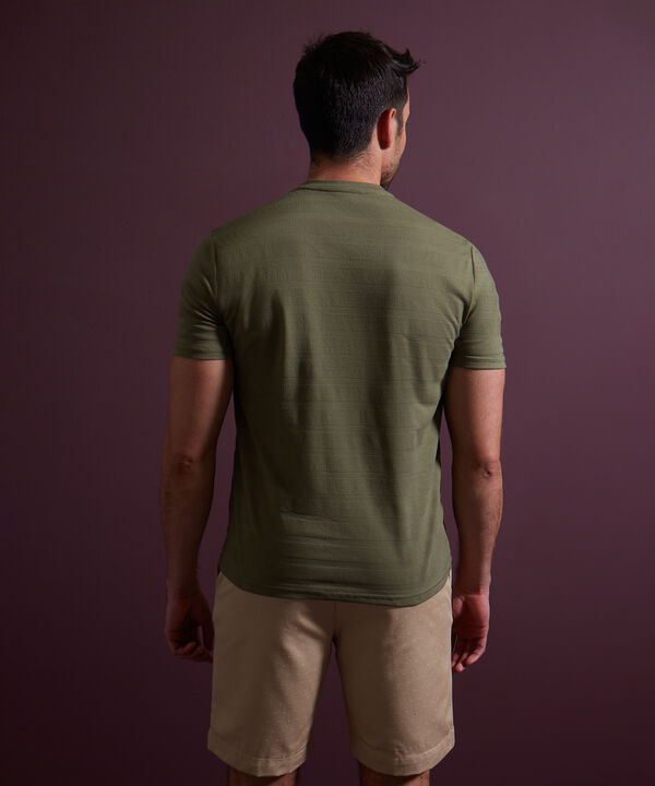 Camiseta Unicolor, Cuello Redondo Con  Bolsillo De Parche