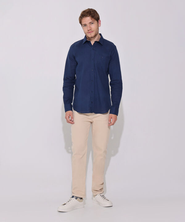 Camisa Unicolor Manga Larga Con Bolsillo Y Silueta Slim Fit