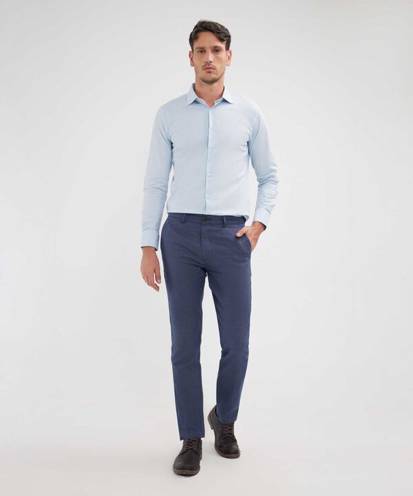 Pantalon Clasico Preteñido Silueta Slim Fit