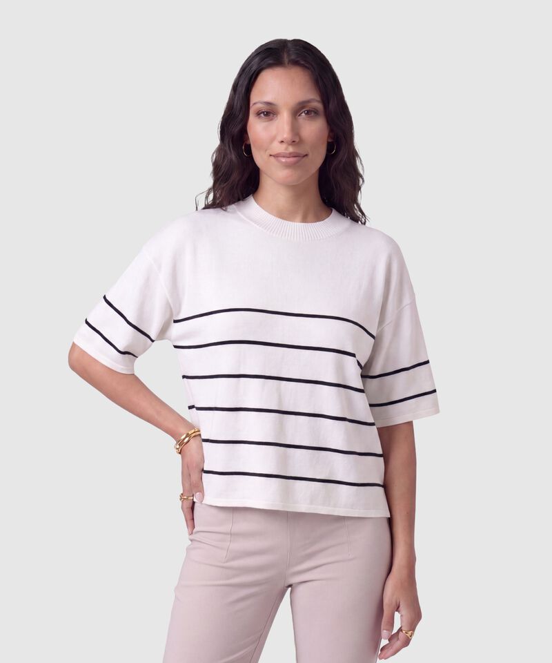 Camiseta Manga Corta Con Rayas En Contraste