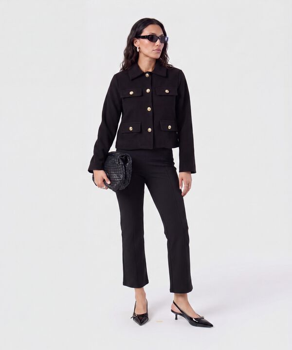 Chaqueta Corta Con Botones Dorados Para Mujer